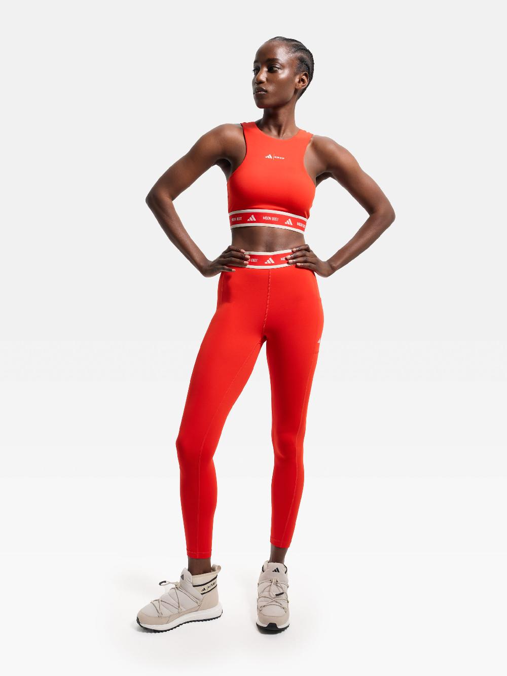 Moon Boot Crop top rosso adidas x Moon Boot Convenienza